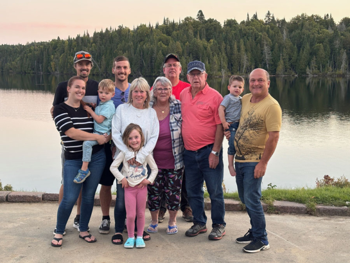 Famille à la pourvoirie Au Pays de Réal Massé dans Lanaudière